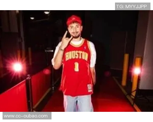 申京季前赛首秀致敬麦迪身穿传奇球衣闪耀登场