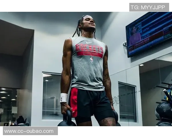 文班亚马夏季训练经历残酷增肌计划收获显著进步与成长 文班亚马夏季训练经历残酷增肌计划收获显著进步与成长