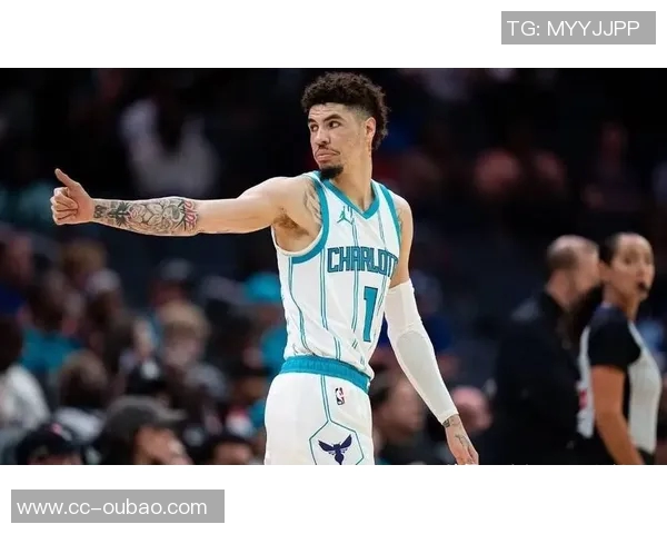 拉梅洛鲍尔表现出色13投8中三分4中8砍下20分助攻6次正负值高达27