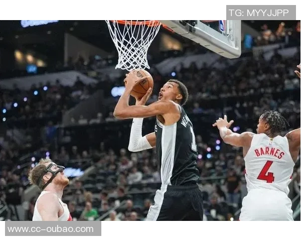 文班谈空中转身360上篮首次尝试未专门练习展现惊人天赋 文班谈空中转身360上篮首次尝试未专门练习展现惊人天赋