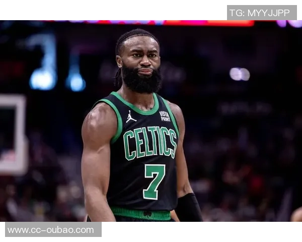 新的受害者曝光杰伦布朗发际线粉再引热议霍兰肩膀黑色伤痕引关注 新的受害者曝光杰伦布朗发际线粉再引热议霍兰肩膀黑色伤痕引关注