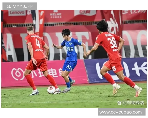 重庆中超重返赛场让我们共同欢庆社交媒体的热情与期待 重庆中超重返赛场让我们共同欢庆社交媒体的热情与期待