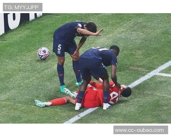 穆西亚拉回忆初入一线队时的压力与欧冠荣光的双重挑战